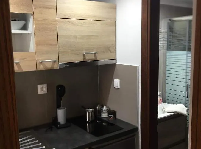 Koala Apartments- Irida, Elea Hotel