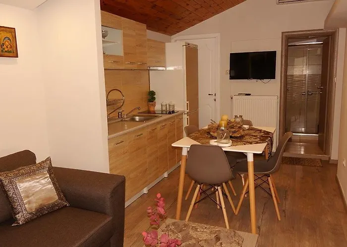 Koala Apartments- Irida, Elea Hotel
