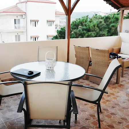 Koala Apartments- Irida, Elea Otel *